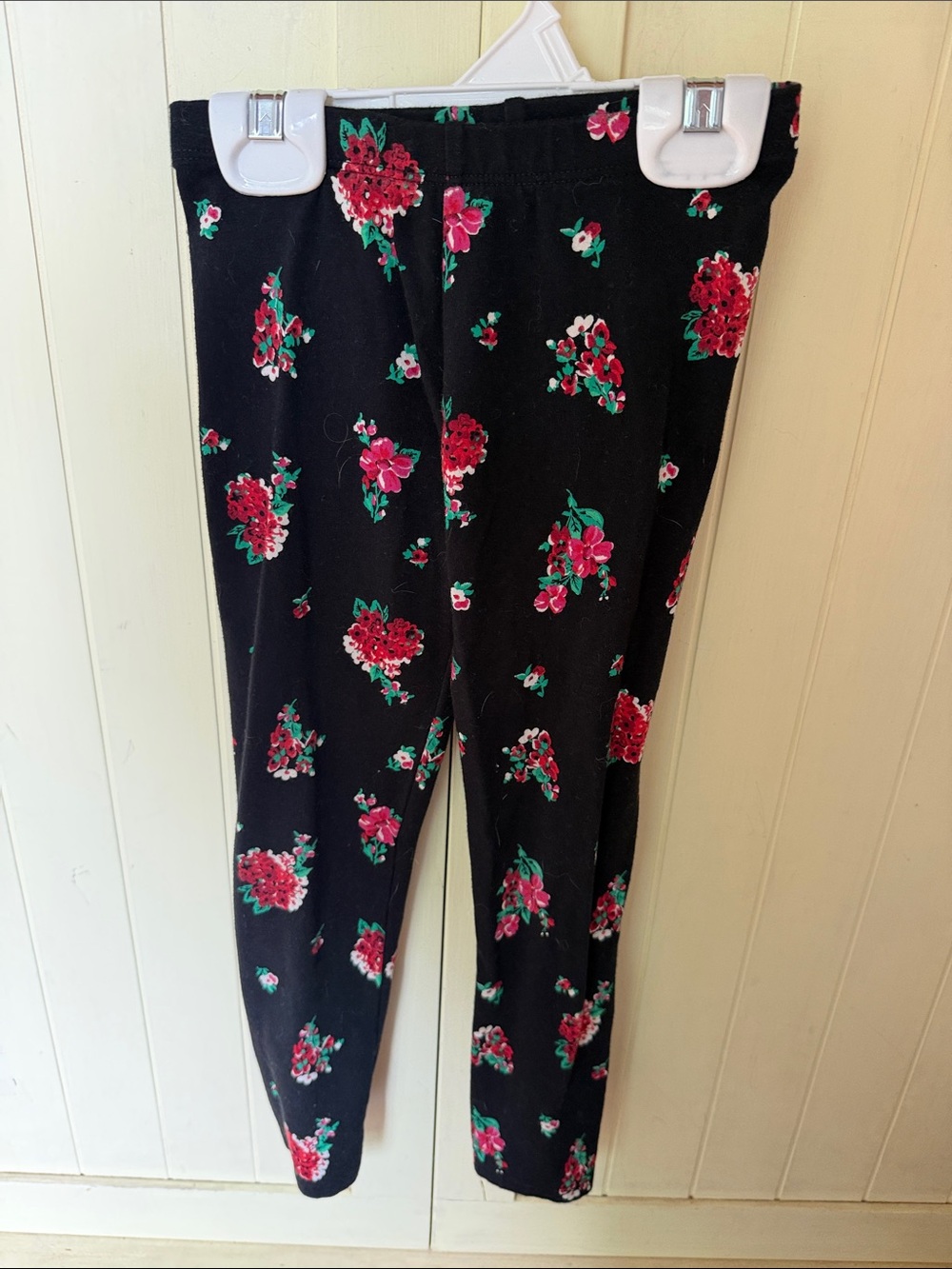 3/$6 Cat & Jack Black Leggings with Floral Accents
